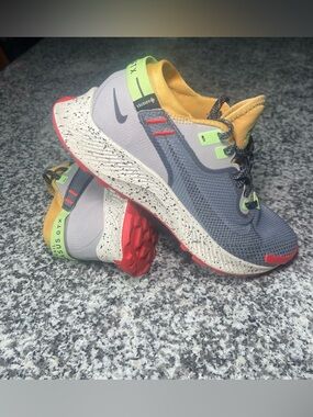 Nike Pegasus Trail 2 Gore-Tex Smoke Grey Bucktan Womens 7.5 Trail Running Shoes